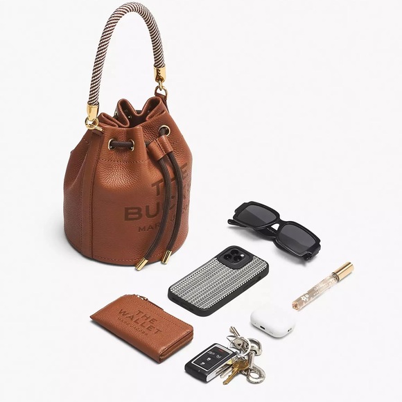 Marc Jacobs “Argan Oil” Bucket Bag - Picture 13 of 13